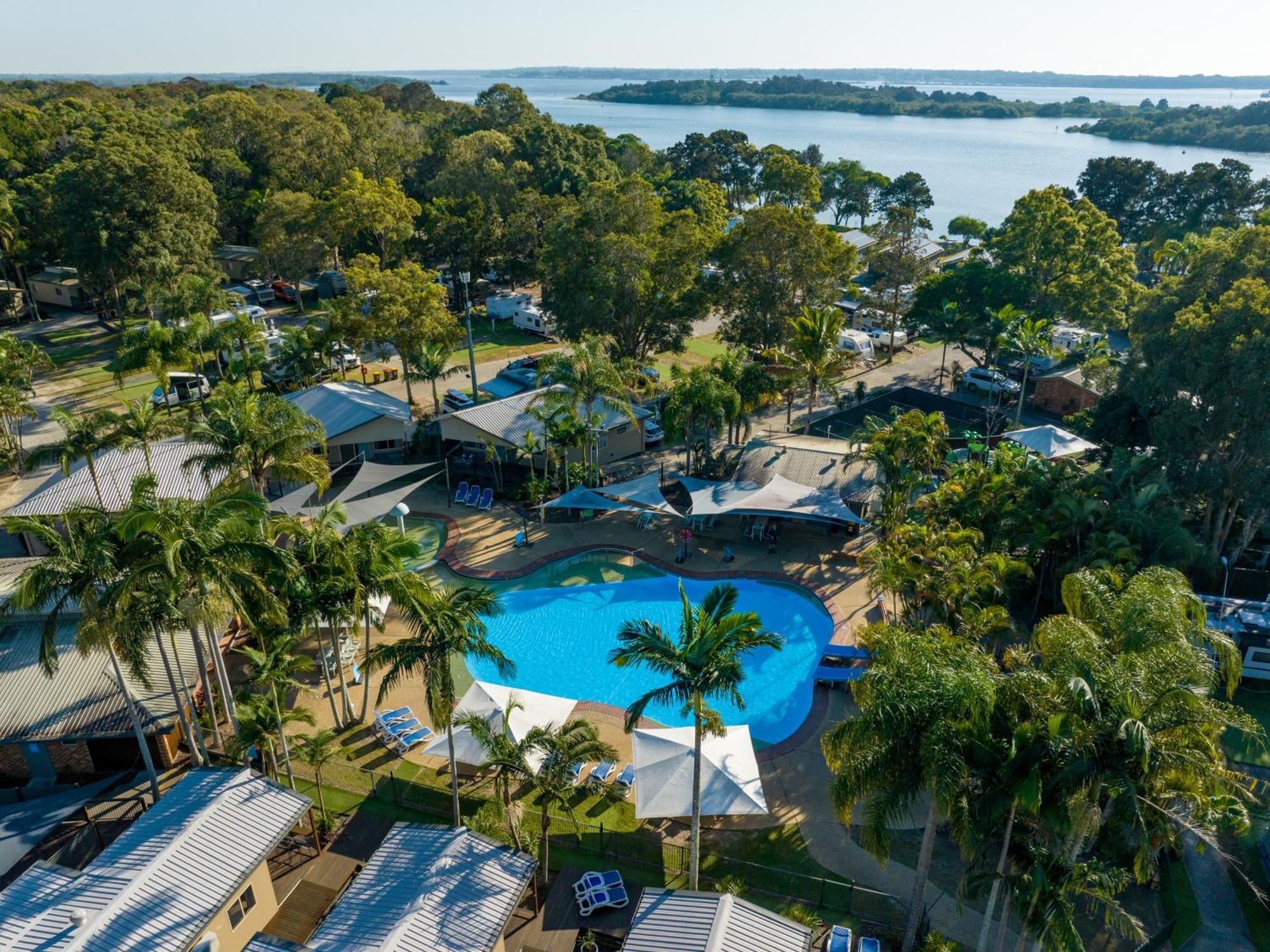 Nrma Blue Dolphin Yamba Holiday Resort エクステリア 写真