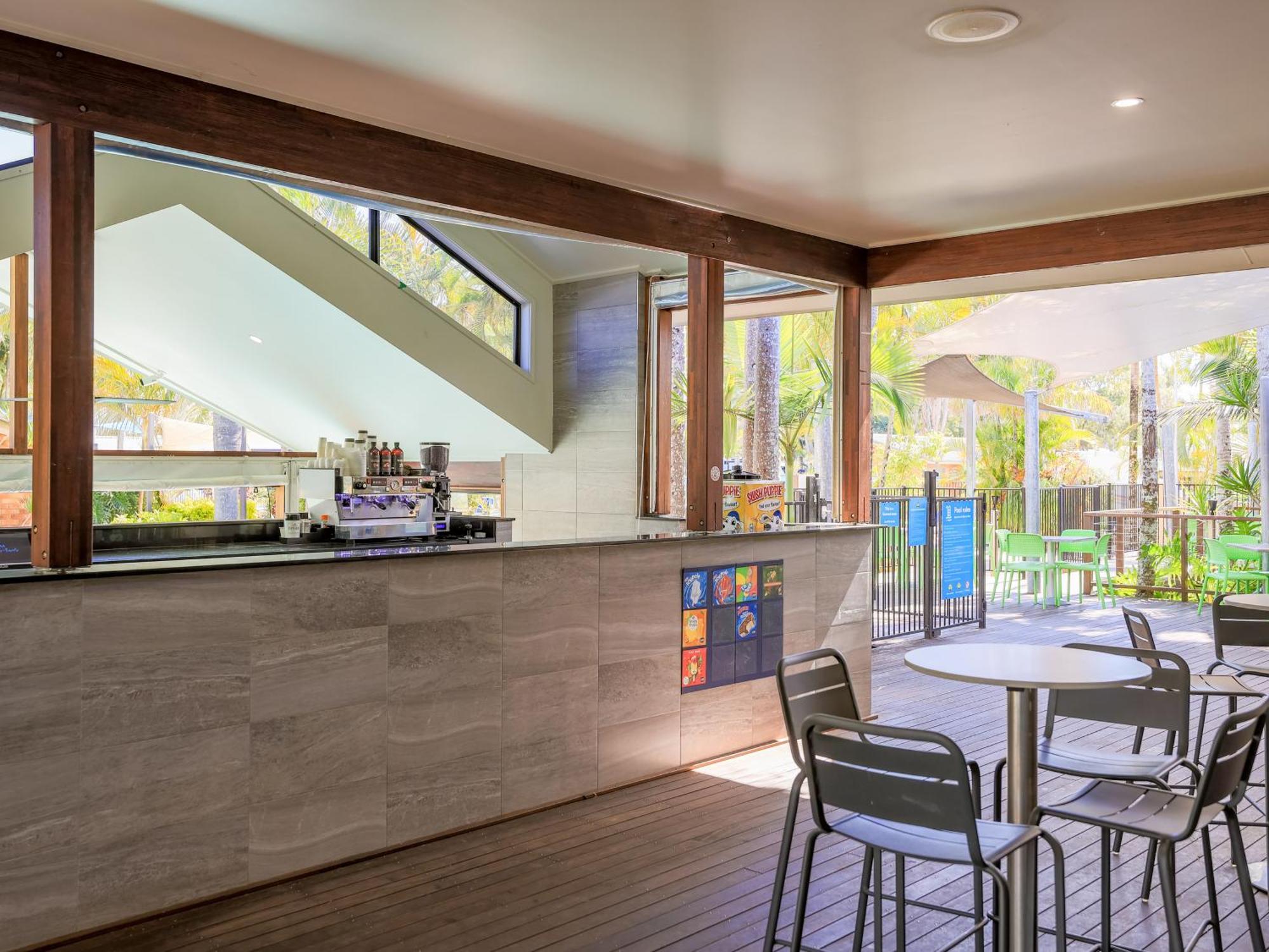 Nrma Blue Dolphin Yamba Holiday Resort エクステリア 写真