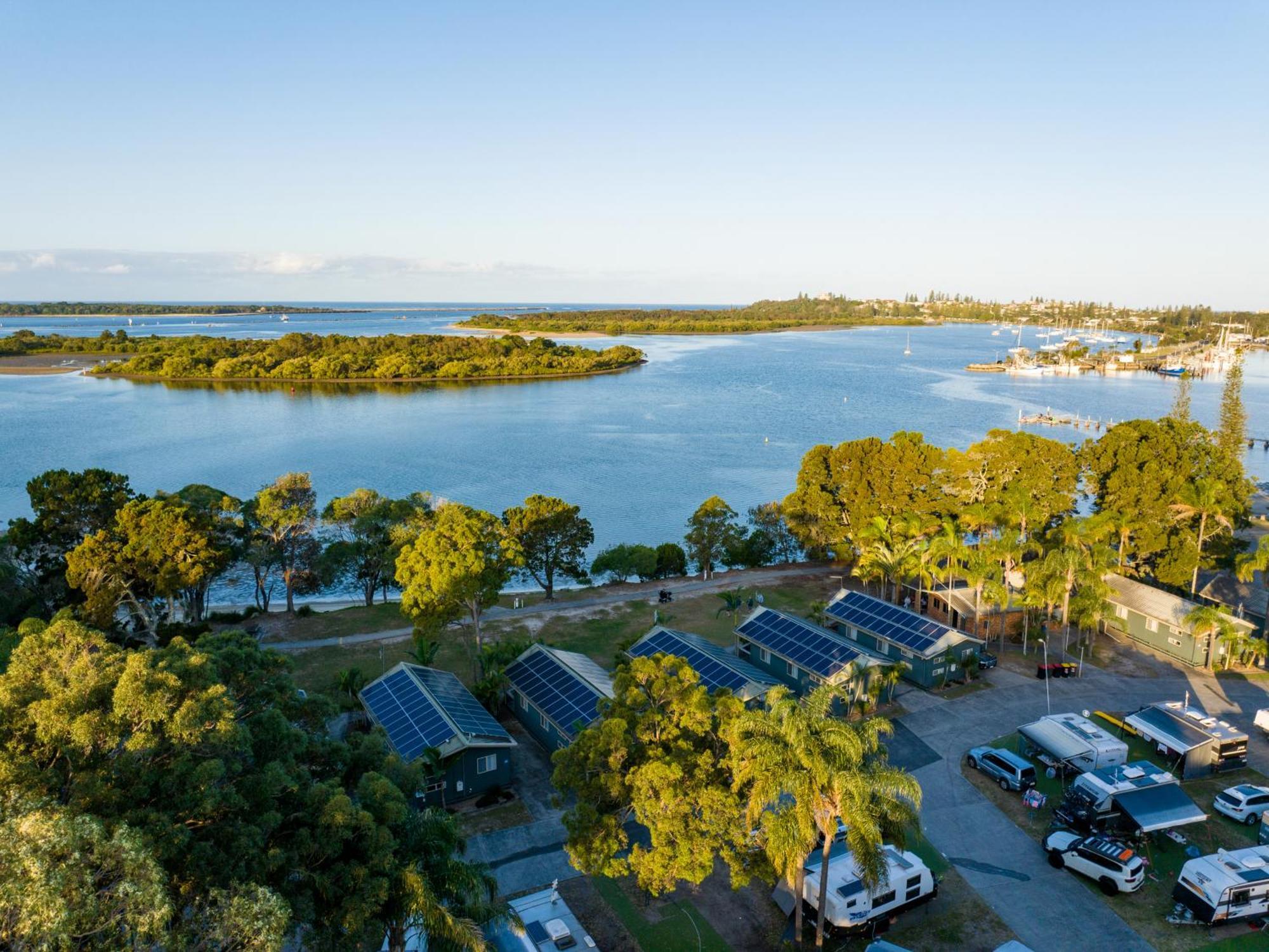 Nrma Blue Dolphin Yamba Holiday Resort エクステリア 写真